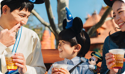 家族がバケーションパッケージで楽しむイメージ写真