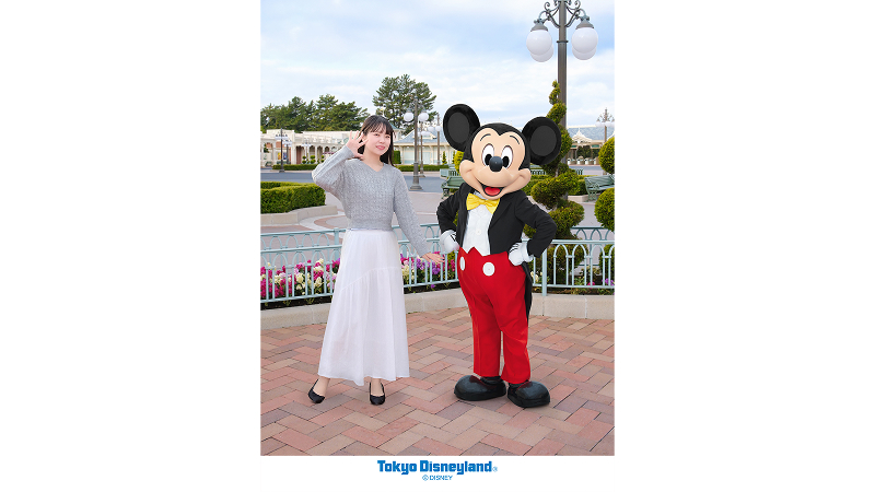 メインエントランス キャラクターグリーティングの撮影