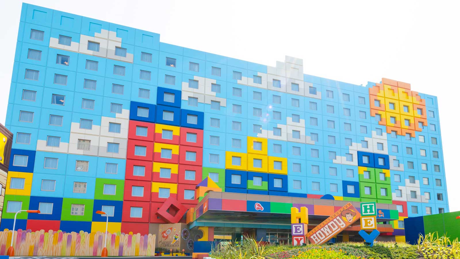 toy story land hotel