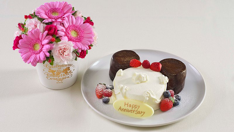 ケーキやお花のイメージ