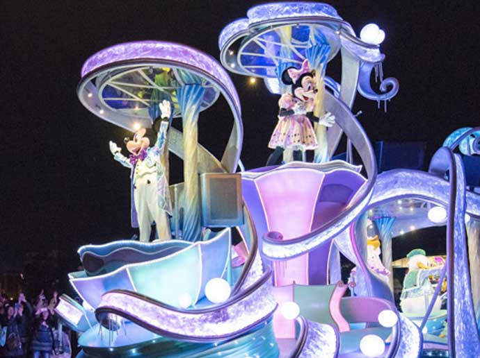 讓雨天園區更加夢幻耀眼的迷你夜間遊行！東京迪士尼樂園「夜幕彩輝」