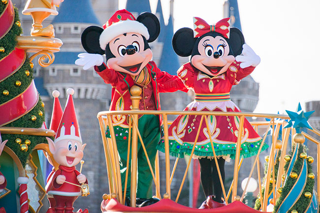 東京ディズニーランド「ディズニー・クリスマス・ストーリーズ」のミッキーとミニーのイメージ画像