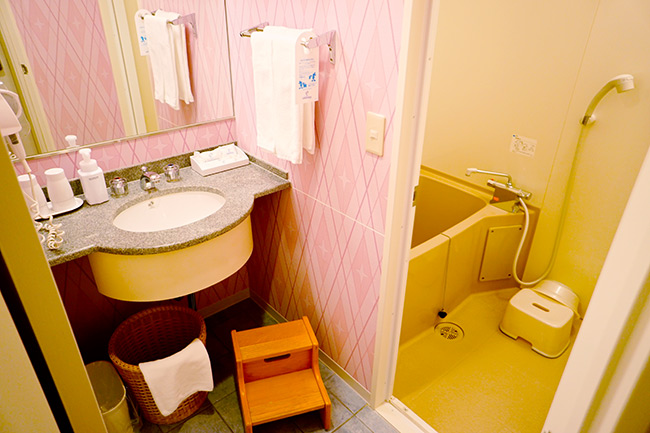 グランドオープンした「東京ディズニーセレブレーションホテル：ウィッシュ」のバスルームの画像