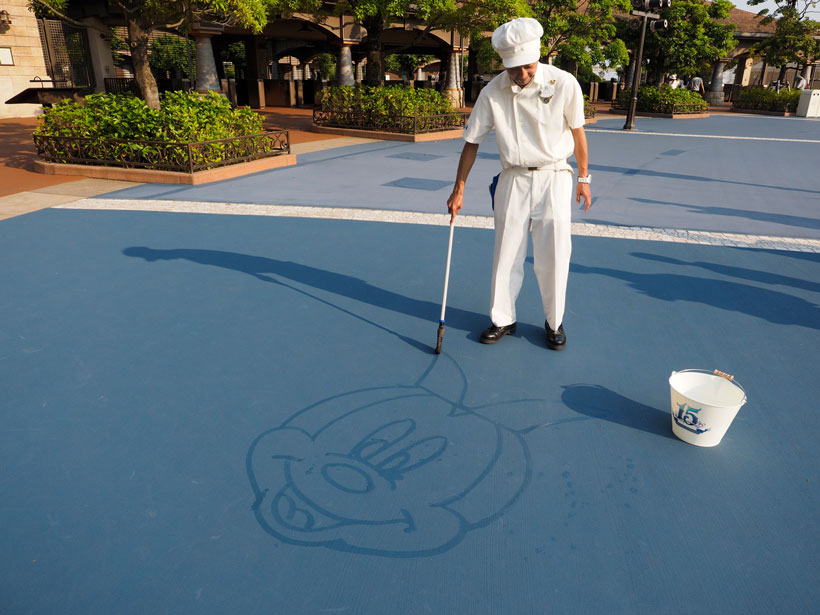 公式】東京ディズニーシーでしか見ることができない、水で描く