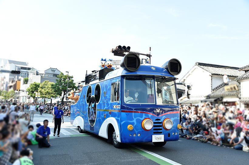 「東京ディズニーシー15周年スペシャルパレード “ザ・イヤー・オブ・ウィッシュ”」の様子３