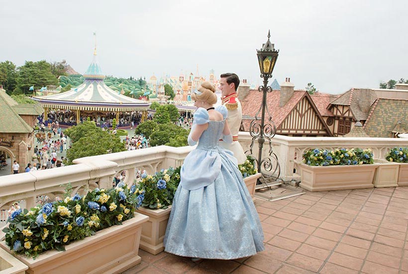 東京ディズニーリゾートシンデレラ城夢と魔法の100 = Cinderella …+